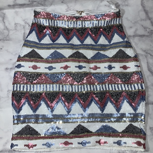 BEBE 2pcs Sequin multicolor crop-top and skirt - Picture 4 of 7